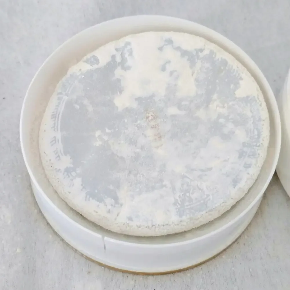 Chanel No 5 Perfumed Bath Body Powder Puff Vintage 8 oz. 70% full Vanity FLAW